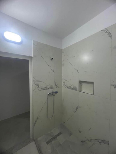 Bathroom 3, Alessio Rooms Kruja, Krujës