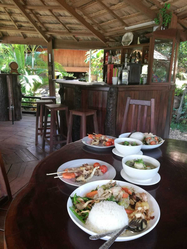 Food & Drinks 5, Nirvana Archipel Resort, Vangvieng