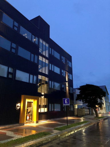 Front of property, Patagonia Hotel & Apart suite, Magallanes
