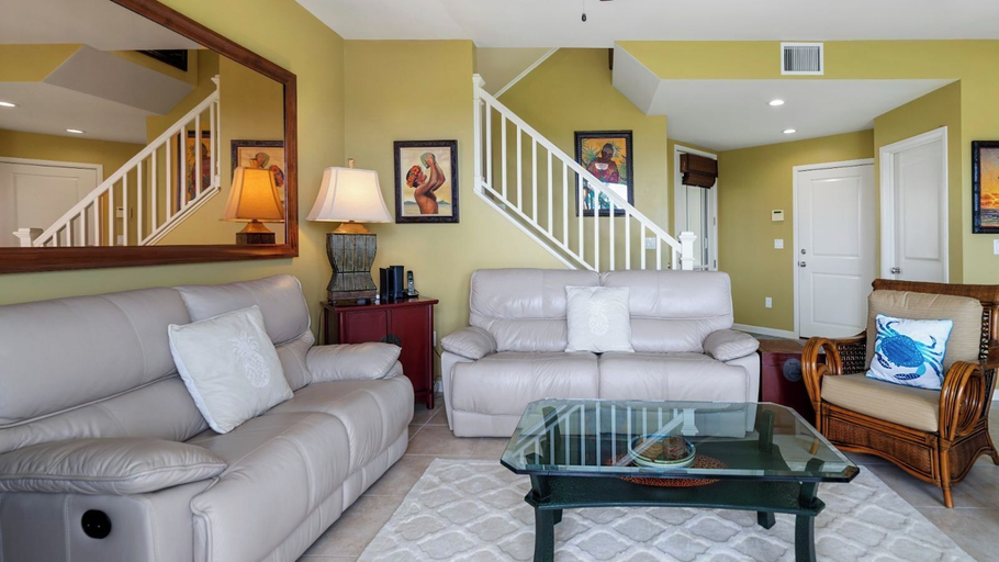 Living area 4, Updated Townhome Ocean View Private BBQ & Lanai - Vrkcv, Hawaii