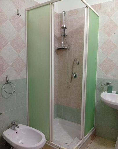 Bathroom 3, Sicilia Bedda Vacation Rental, Palermo