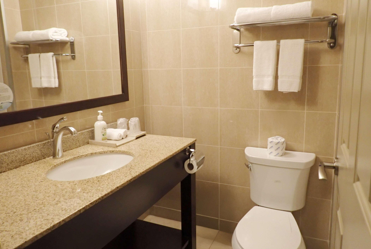 Bathroom 4, Days Inn & Suites By Wyndham Fort Saskatchewan, Division No. 11