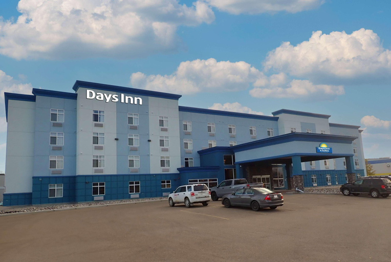 Exterior & Views, Days Inn & Suites By Wyndham Fort Saskatchewan, Division No. 11