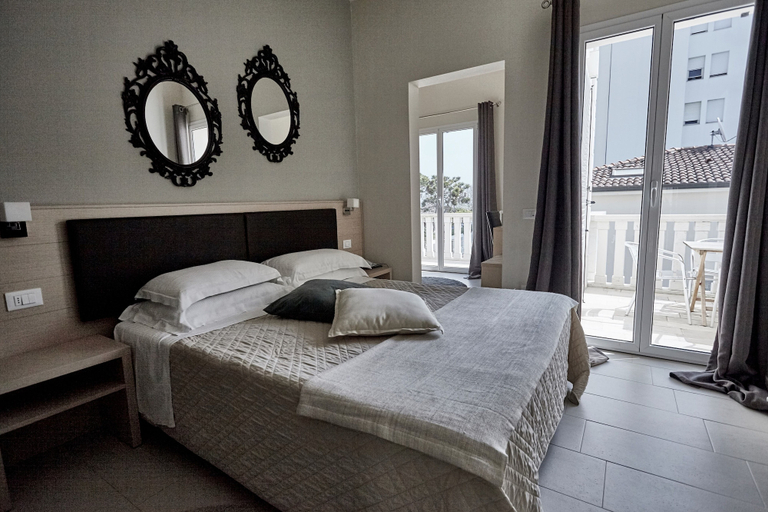 Room 5, Rouge Maison, Ravenna