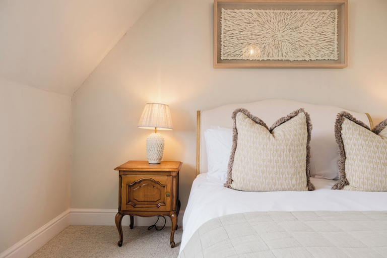 Room 2, Beautiful 3 BD Home in Chipping Norton, Oxfordshire