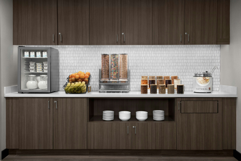 Food & Drinks 5, Residence Inn Jacksonville South/Bartram Park, Duval