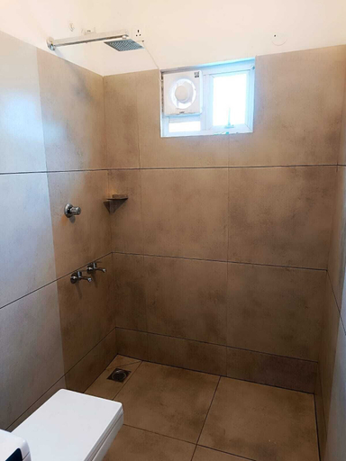 Bathroom, Johana Inn, Ernakulam
