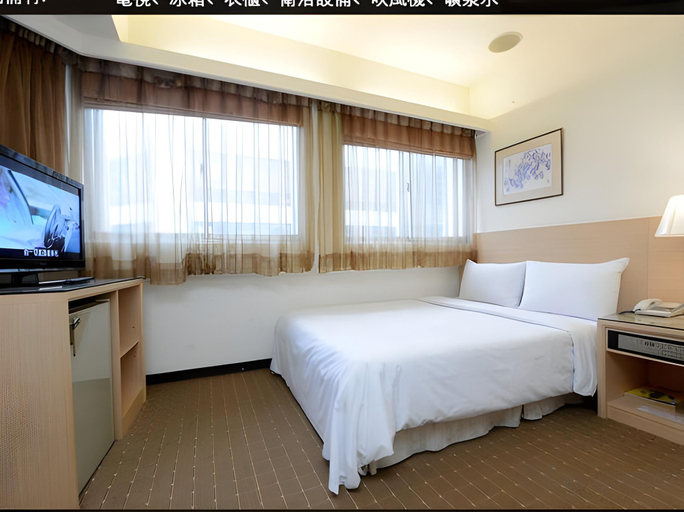 Bedroom 2, Rainbow Hotel, Taipei City