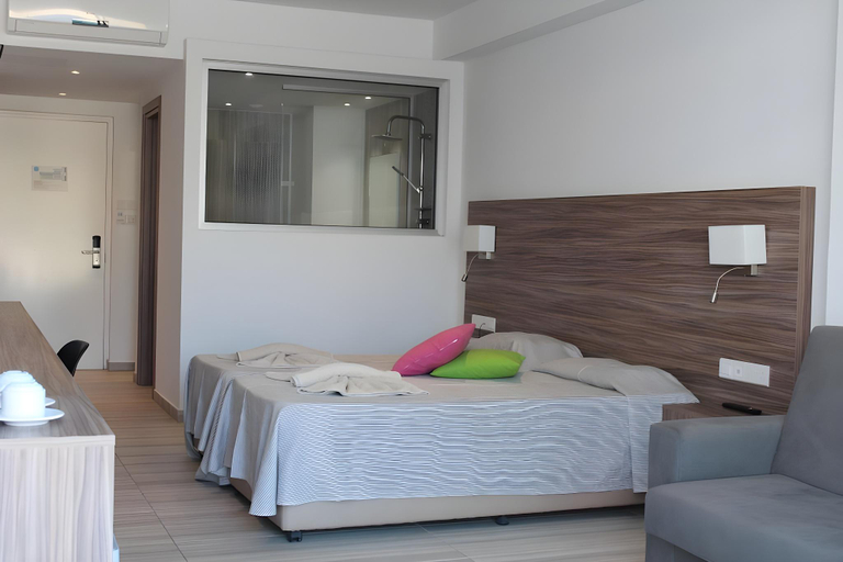 Bedroom 3, Fedrania Gardens Hotel