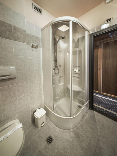 Bathroom 5, Hotel Valdarno, Arezzo