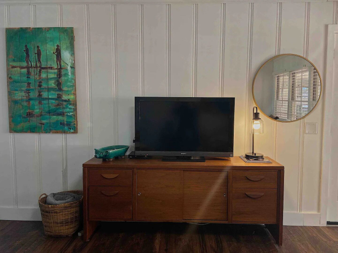 Exterior 5, Surf Shack - Classic PCB - Steps to Beach Access, Bay