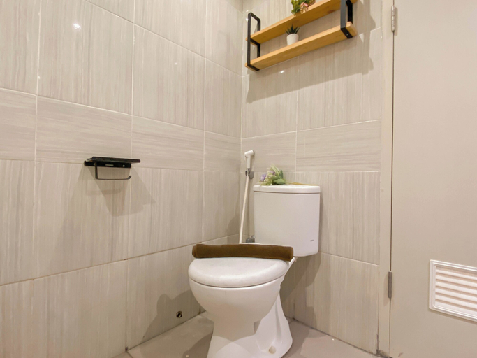 Bathroom 3, Modern Look 1Br Apartment At Vasanta Innopark, Cikarang