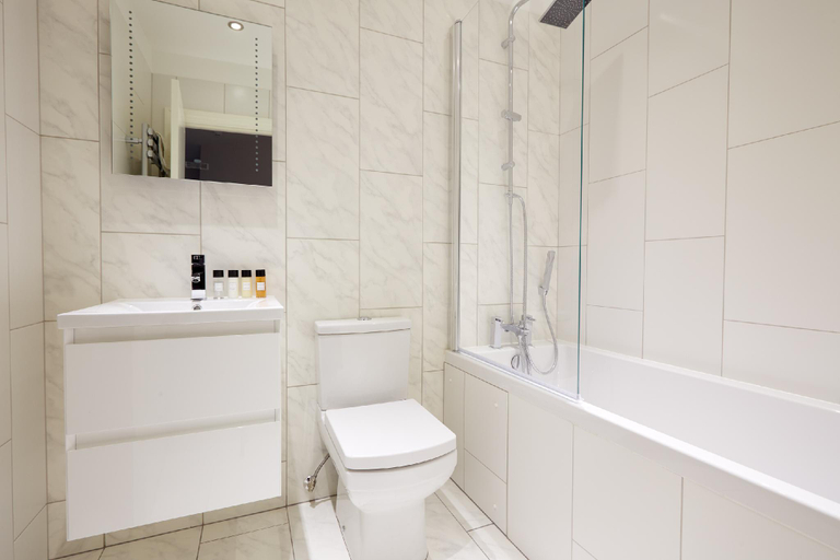 Bathroom 3, 5VH Virginia House, 31 Bloomsbury Way, London