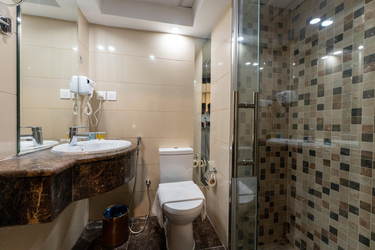 Bathroom 4, Hayah Plaza Hotel, Al Madinah Al Munawwarah