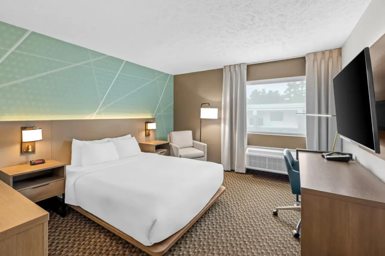 Bedroom 3, Comfort Inn Traverse City, Grand Traverse