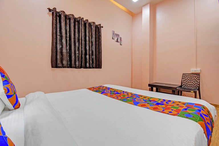 Room 4, Fabhotel The Heaven, Pune