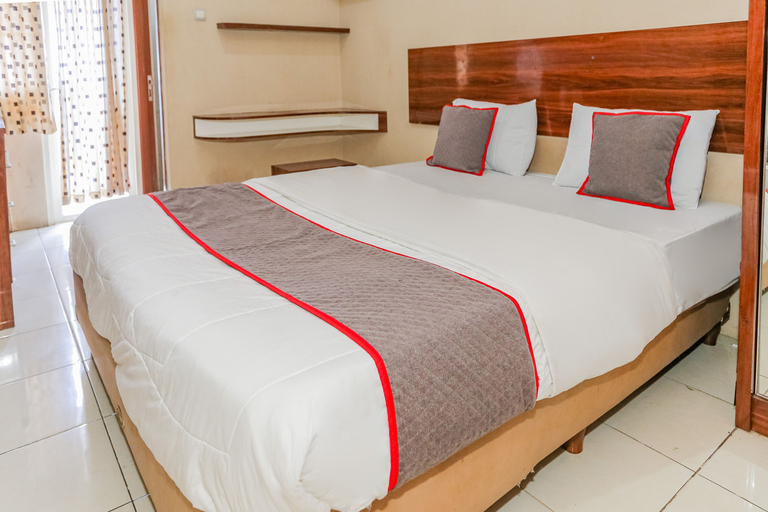 Bedroom 5, Hotel O Ciputat Near Apartment Green Lake View Ciputat, Tangerang Selatan