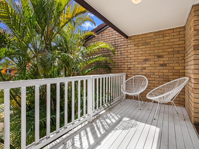 Balcony/terrace, Relaxing Townhouse Steps from the Beach, Hervey Bay - Pt A