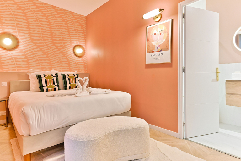 Room 4, Appartements rue des Jeuneurs, Paris