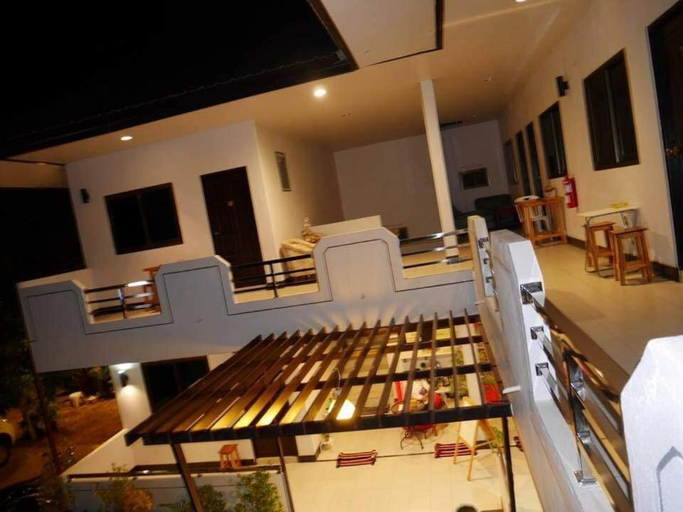 Food & Drinks, Kanya Place, Muang Maha Sarakam