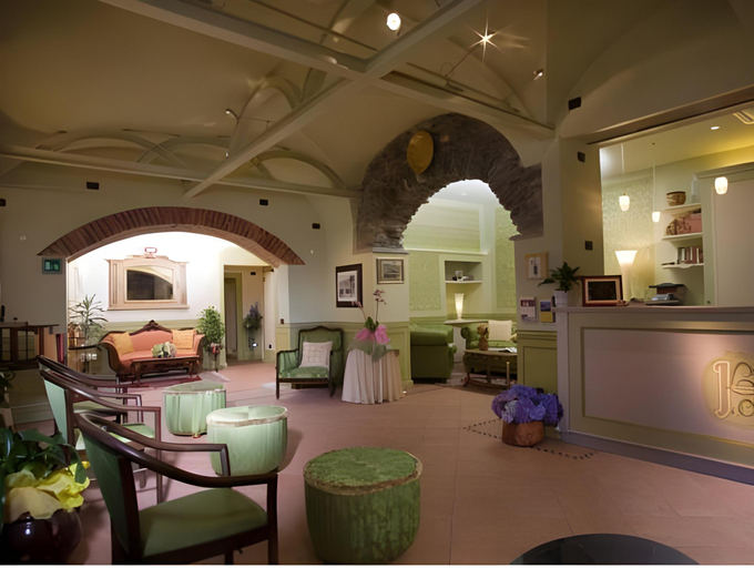 Public Area, Hotel Leon D'Oro, Novara