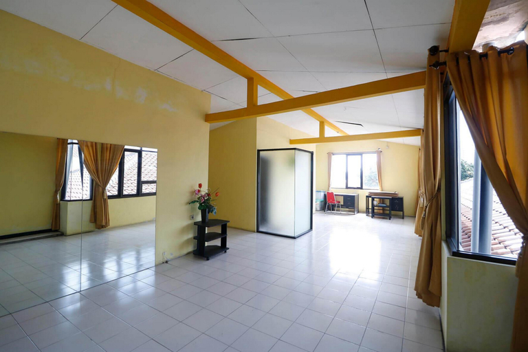 Others 4, RedDoorz Plus near Undip Tembalang, Semarang