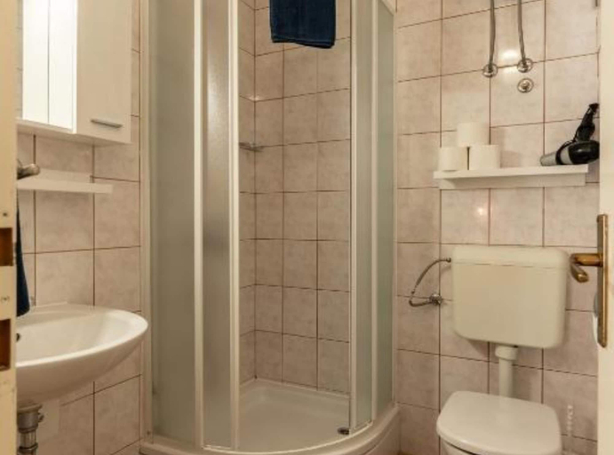 Bathroom 2, Apartment Verde Blu, Novalja