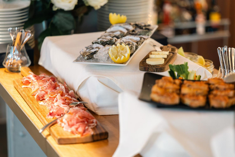 Food & Drinks