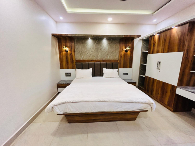 Bedroom 1, YATRI NIVAS SAGARA ( AC AND NON-AC DELUXE ROOMS), Shimoga