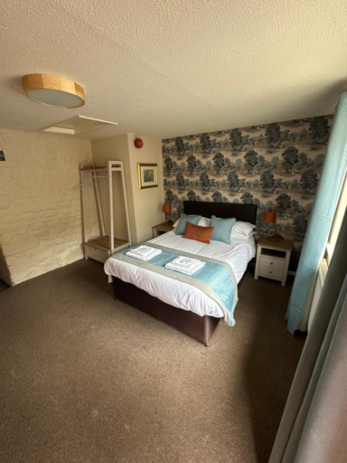 Bedroom 2, Old George Hotel, Milton Keynes