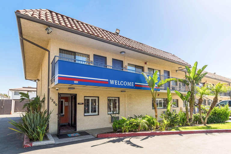 Exterior & Views 2, Motel 6 Riverside, CA - UCR East, Riverside