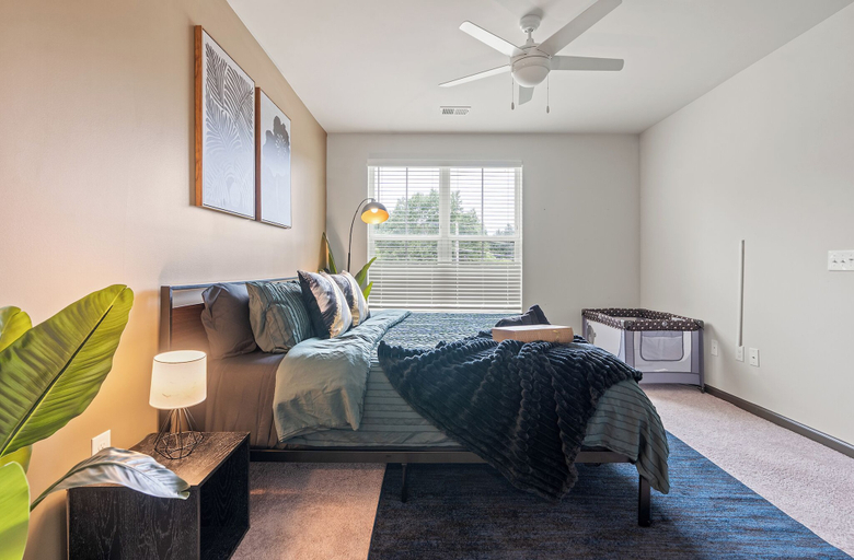 Room 1, Luxe 3BR Suite in North Raleigh, Wake