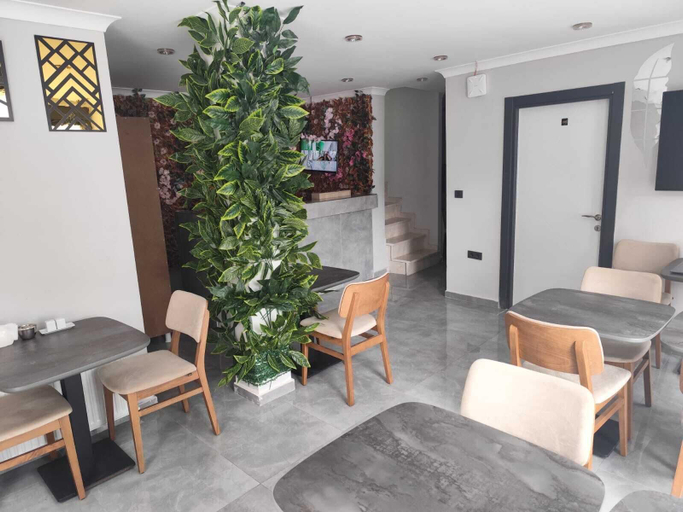 Others 5, Moonlight Hotel, Fatih
