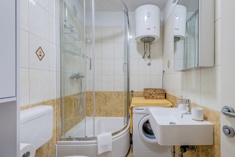 Bathroom 3, Vuvuzela Bay, Three-Bedroom Apartment, Split