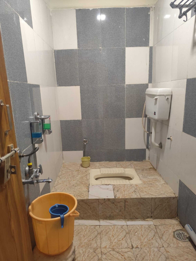Bathroom 3, Hotel Son of Sun, Osmanabad
