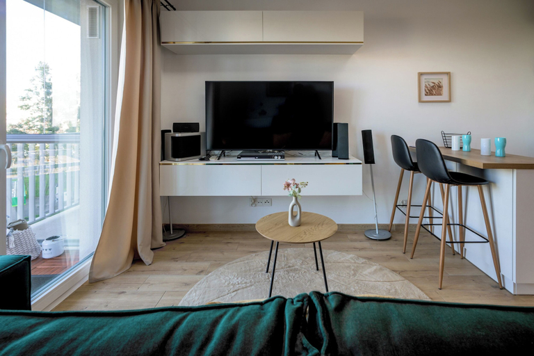 Living area 4, RentPlanet - Studio Hallera, Środa Śląska
