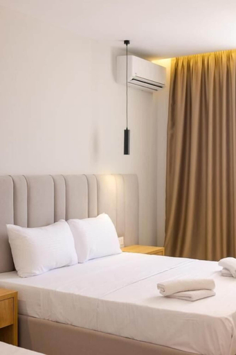 Room 4, Blue Studios By Comfort Suites, Kavajës