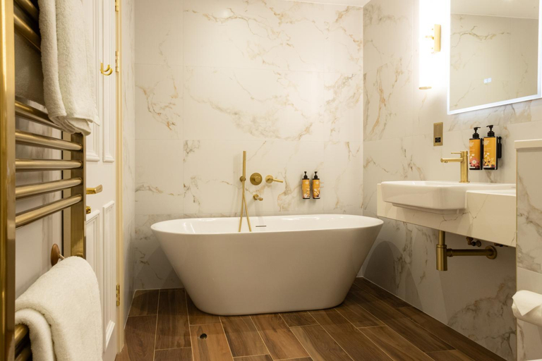 Bathroom 3, Fernhill Hotel & Estate