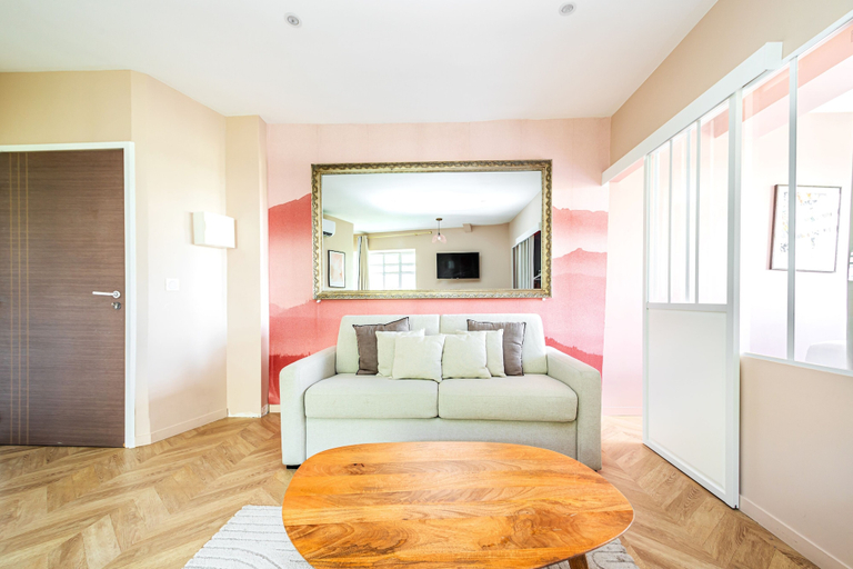 Living area 4, Appartements avenue Gourgaud, Paris