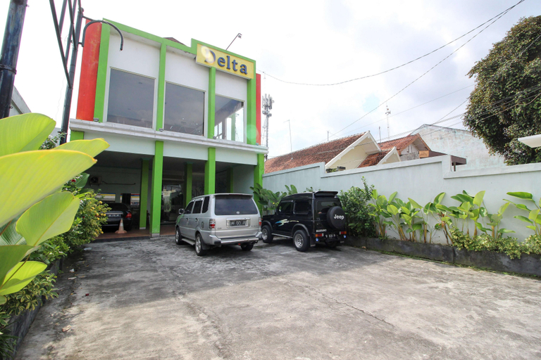 Exterior & Views, RedDoorz Plus @ Timoho, Yogyakarta