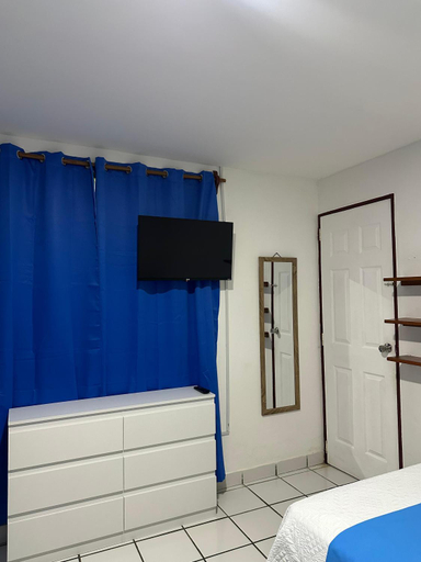 Bedroom 3, Hotel Ocean View, Tola