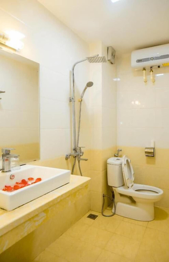 Bathroom 4, Aloha Hotel, Tây Hồ