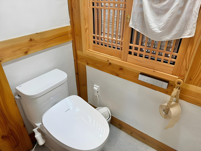 Bathroom 4, Sogonjeong, Gyeongju