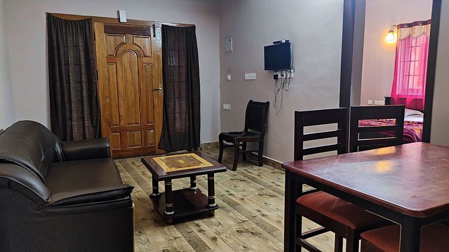 Living area, Pears Tree Suite, Dindigul