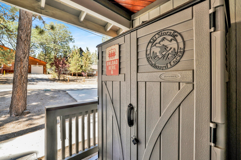 Exterior detail 4, Golden West Cottage #2581, San Bernardino