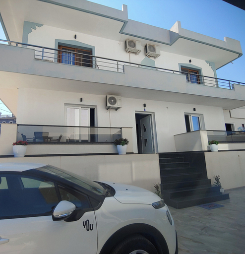 Exterior & Views 2, Villa LeoZeka, Sarandës