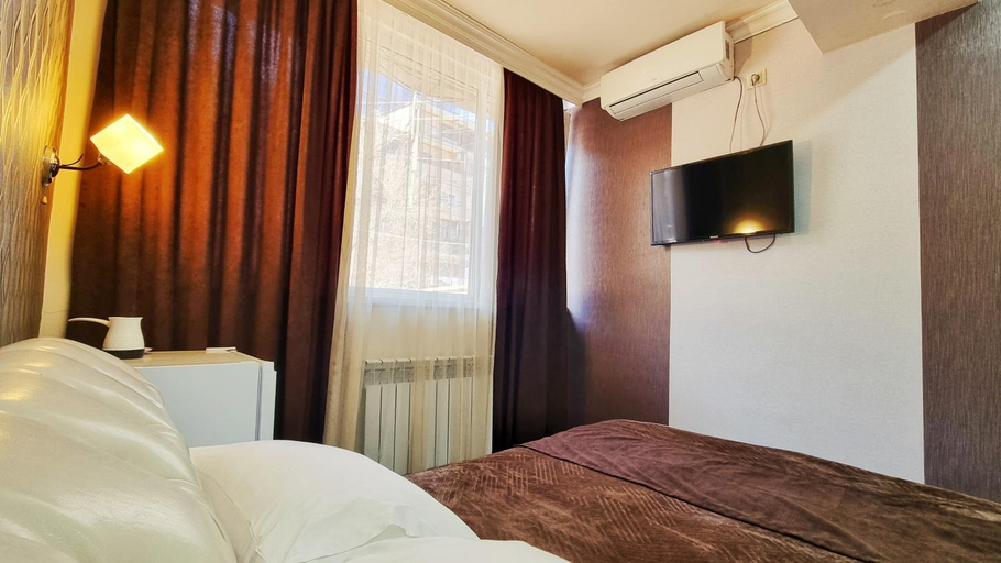Bedroom 1, Apple Hotel, Yerevan