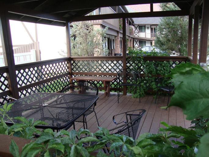 Others 5, Silver Spruce Motel, Garfield