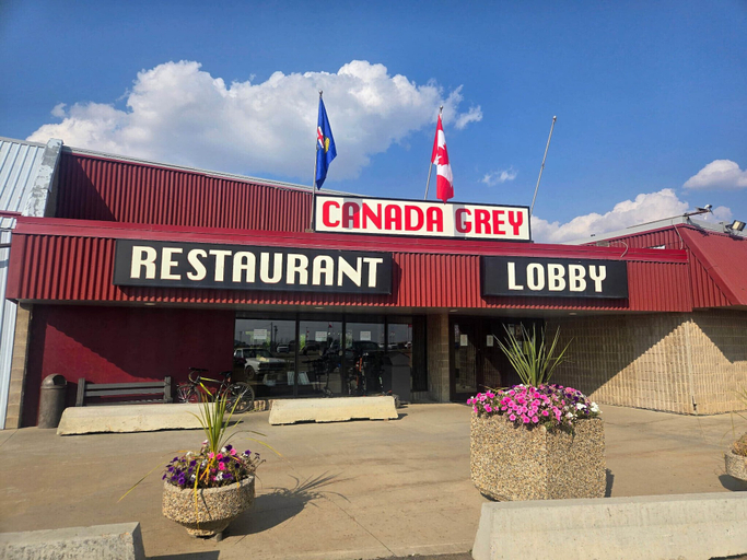 Front of property, Canada Grey Motor Inn, Division No. 4