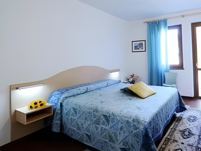 Bedroom 2, Hotel Johnson, Verona